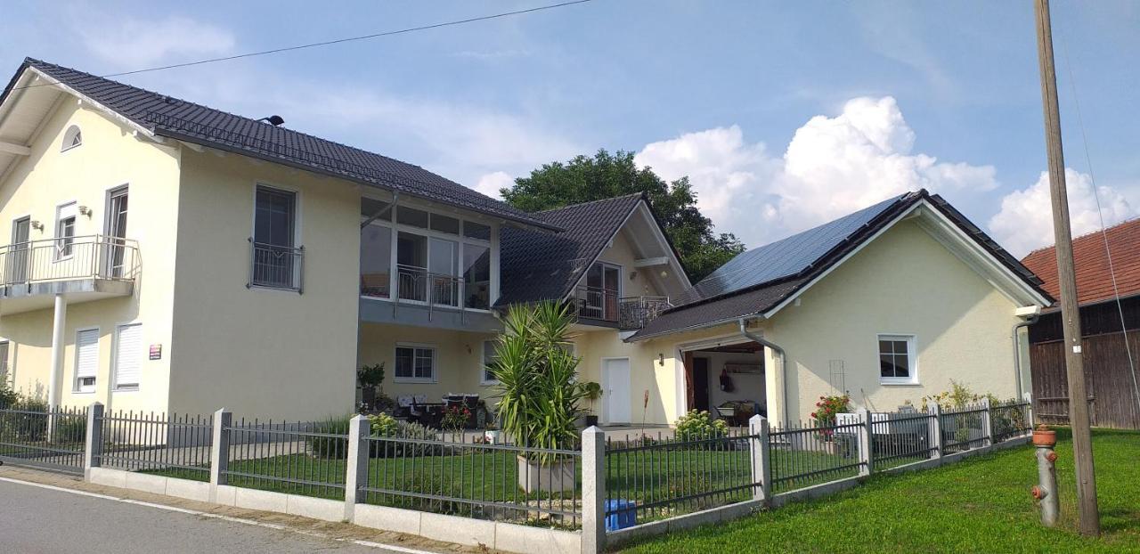 Bei Den Geissens Apartment Aldersbach Exterior foto