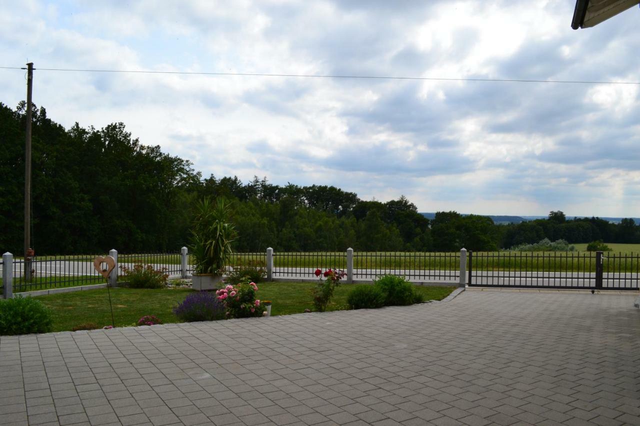 Bei Den Geissens Apartment Aldersbach Exterior foto